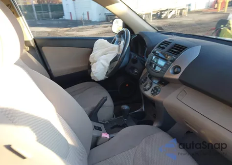 2006 Toyota Rav4 Limited z USA, uszkodzony, nr VIN JTMBD31V065028952